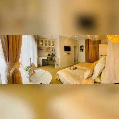Chateau Charme Suite & Delightful little house Hotels near Bucklands Beach