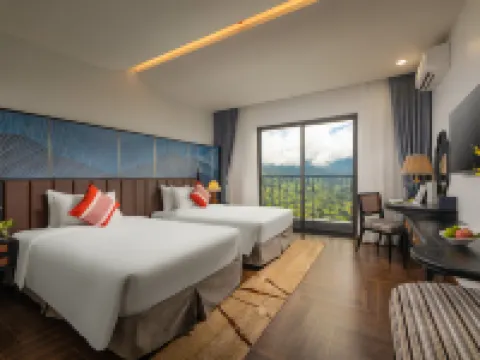 DeLaMont Sapa Hotel - Hill Serenity Retreat Hotels near Bản Mòng Sapa - Mong Village Resort Sapa