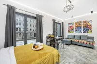 Lumina comfy apart near the railway station