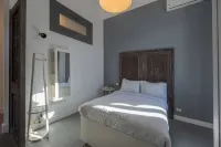 Grey l Studio Apartments Corniche Alexandria Little Venice - Apartemen