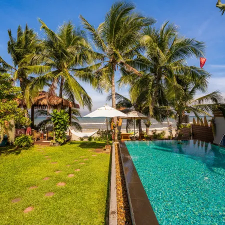 Baan SanSuk Pranburi - Beach Front & Pool Villa