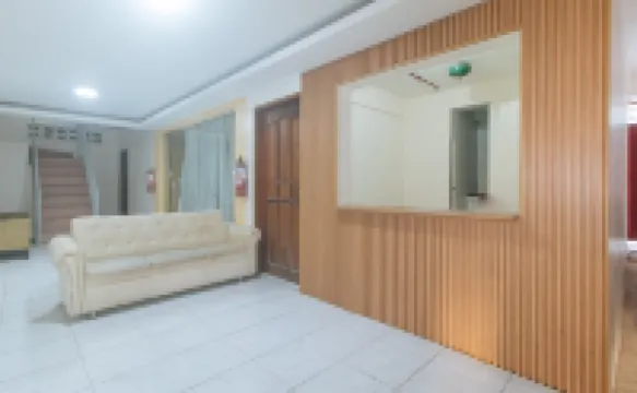 RedDoorz @ FCCG GoldMoon Boutique Hotel