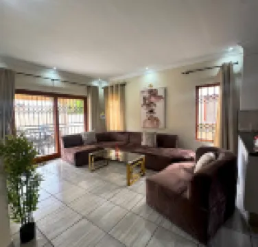 Elegant Midrand Retreat | Pool & Outdoor Dining