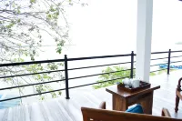 Dinuda Lagoon Hotel - Ocean View