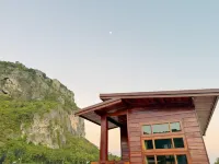 ผาม่านบ้านไร่ - พร้อมอาหารเช้า