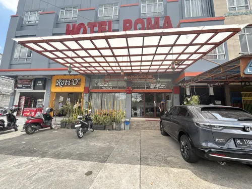 Townhouse Oak near RSUD Dr. Zainoel Abidin formerly Poma Hotel - 2-Star