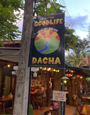 Good Life Dacha Riverside & Parkside Retreat Các khách sạn gần Tượng Phật lớn