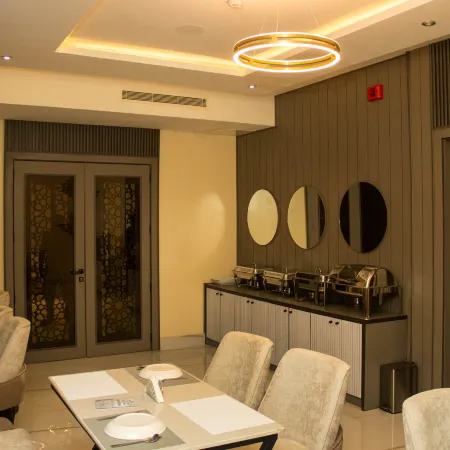 Ambiiflora Hotel & Residency