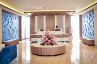 Hexton Hotel Lampung - Parkplatz