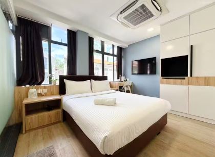 Aura Hotel Mackenzie, 11 Hrs, Stay From 10PM - 9AM