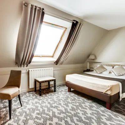 亞米安酒店 鄰近10區 - 共和區的酒店