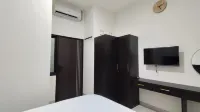 Collection O near Transmall Padang formerly New Living - 3성급