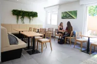 city hostel Geneva sarl