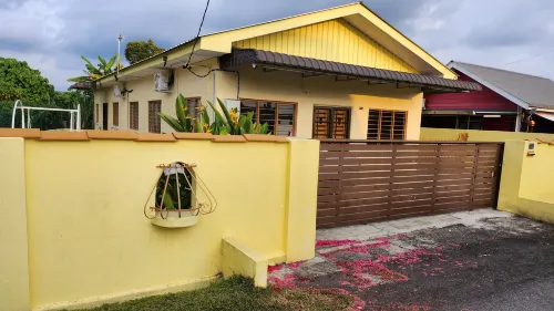 Ipoh Homestay Vacation 12 Pax 4 Bedroom for Delicious Food