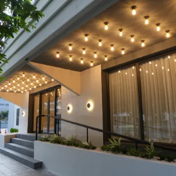 Asoka Hotel Отели рядом с достопримечательностью «Ратчада Сой 6»