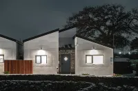 Jeju Sineomangil Stay - B