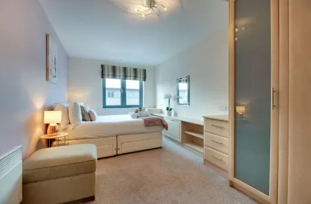 Stephenson Sleepers Apartments - By Week2Week Отели рядом с достопримечательностью «Мост Миллениум»