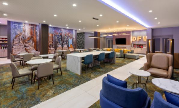 La Quinta Inn & Suites by Wyndham DeSoto