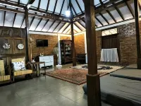 Ndalem Pengkok Homestay Hotels in Patuk