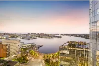 Waterfront CBD luxury 1Br with best view Hotels in Barangaroo