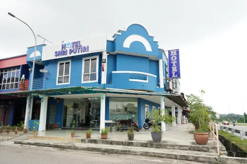 Hotel Shri Putiri