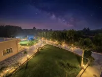 Radsum- Luxury Farmhouse & Resort