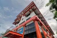 Prima Hotel Ratulangi Makassar by LIFE - parking