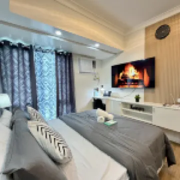 Davao Studio Unit at Abreeza Place Condo 3-4 pax