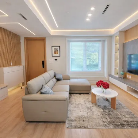 Luxury 3-Bedroom Home Modern Retreat in Vancouver