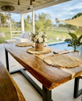 Sundown Farm Stay | Mahogany Villa with Pool - Villas