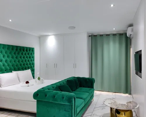 Malrose guesthouse Tours And safaris Windhoek Namibia Airport Shuttle services available Hotels in Windhoek