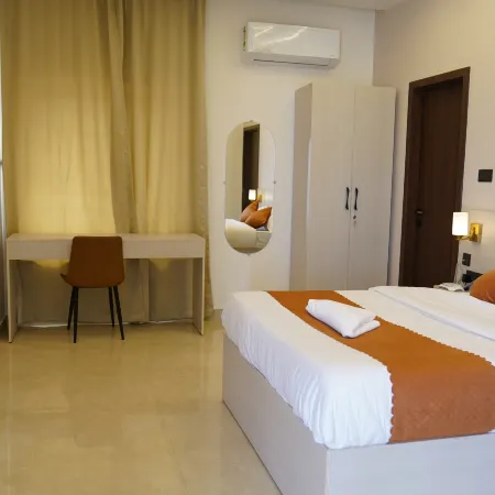 Ustay Hotels, Madhapur Отели рядом с достопримечательностью «Торговый центр Inorbit»