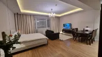 Cozy classic brand new apartment in 120
