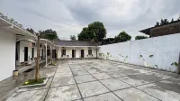D’Mangkuyudan Luxury Guest House