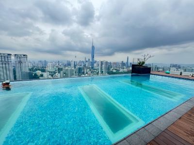 Nest Heaven Infinity Pool at Riveria Residence Near KL Central