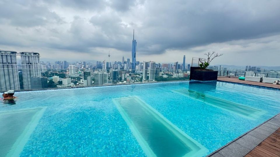 Nest Heaven Infinity Pool at Riveria Residence Near KL Central