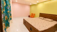 Bandhan Marriage Hall and Hotel - Parkplatz