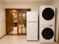 Busan · 1 Stop from Seomyeon Station · 1-Minute Walk from Jeonpo Station · Up to 10 Guests - Huvilat