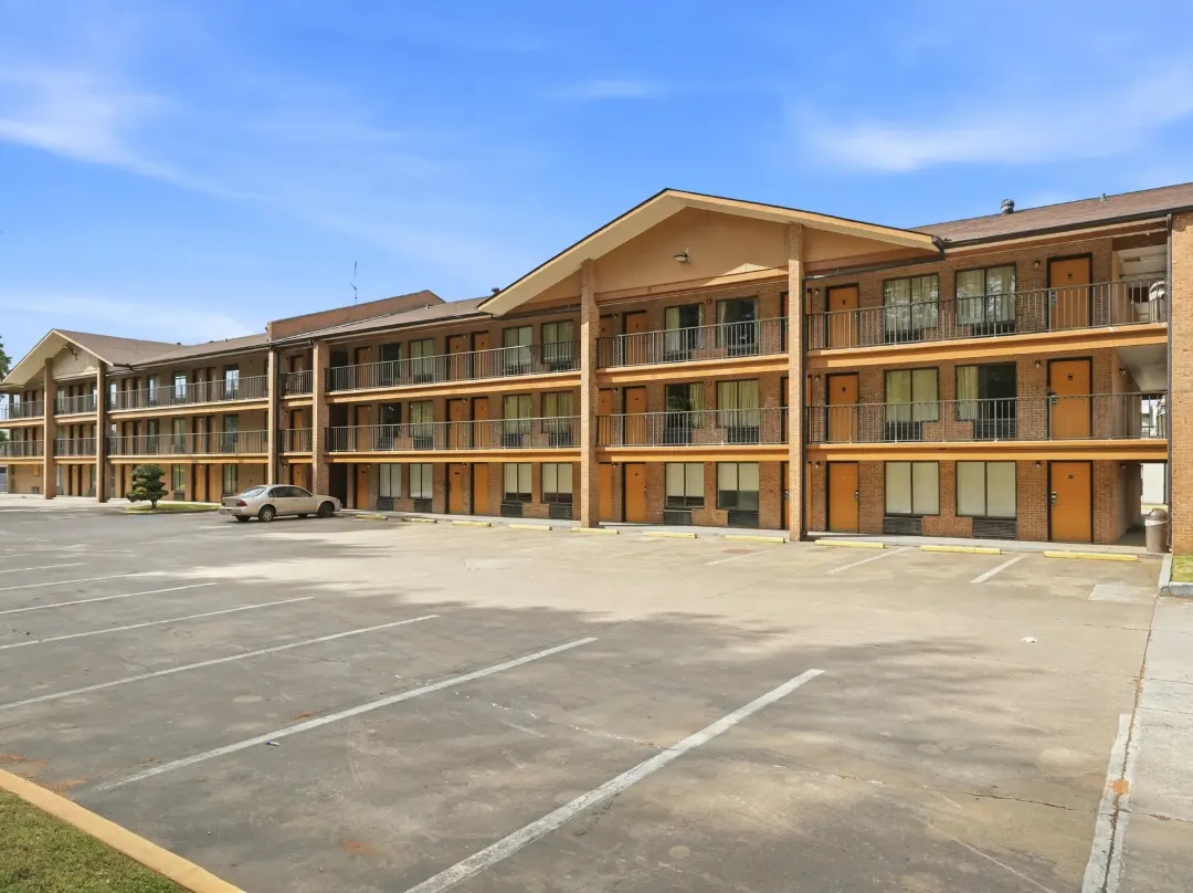 American Inn & Suites - Riverdale, GA