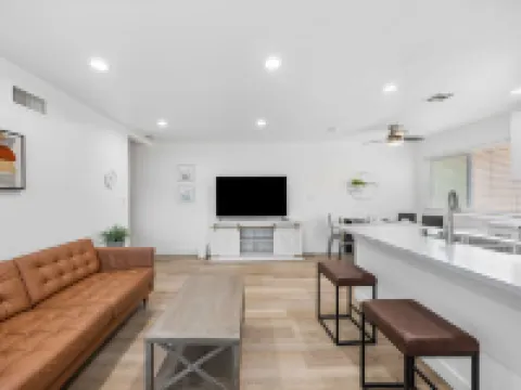 Rowland Heights 2B&1B Apt Close to Yes Plaza Hotels in Rowland Heights