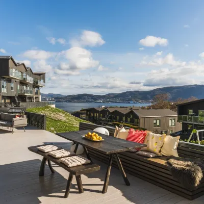 Large luxurious apartment with private terrace and parking Hotel in zona Aeroporto di Bergen