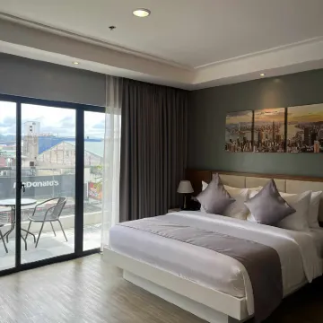 Doña Manor Boutique Hotel Hotels near Olongapo Grace Baptist Church