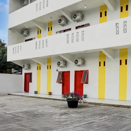 Hotel O near Ring Road City Walks formerly Graha Aisyah