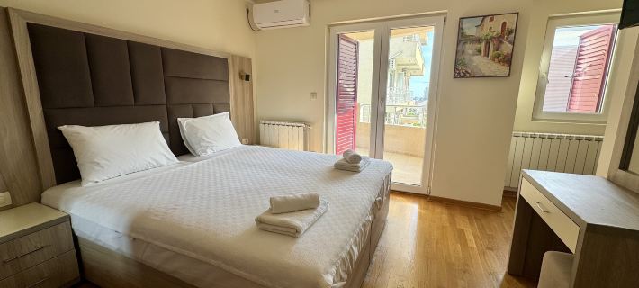 Apartments by Villa Kosta Hotels in Budva