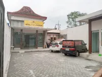 Hotel Harmony Syariah near Alun Alun Temanggung - Parkplatz