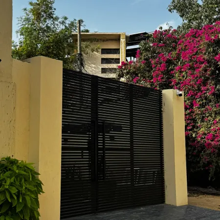 Hamsun Shahrah-e-Faisal Extension