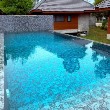 No 3 Nature home Poolside bungalow Woktum