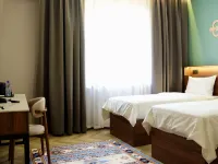 Meken Hotel Almaty 赛兰附近的飯店