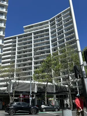 Auckland Queen Street CBD · Family 2-Bedroom Apartment - parking