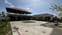 Salt & Sand Resort - 2-Star